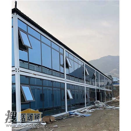 唐山翰超電力工程有限公司建設(shè)夢想公寓時(shí)候出售4間工地集裝箱活動(dòng)房