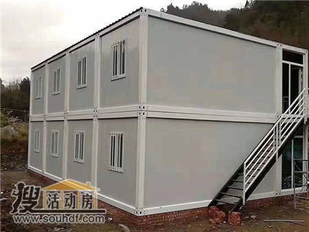 唐山翰超電力工程有限公司建設(shè)夢想之家時(shí)候出售6間住人集裝箱房子